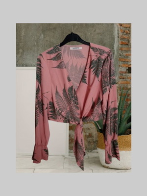 Glamorous blouse pink like new, medium with front tie