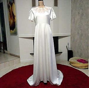 Νυφικό φόρεμα με ουρά μάρκα YAS. Φθηνό απλό νυφικό φόρεμα. Οικονομικά νυφικα. Sale wedding dress.
