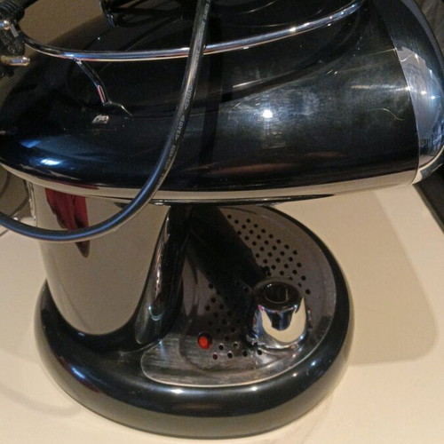 Illy Espresso X7 Black Capsule Coffee Machine like new