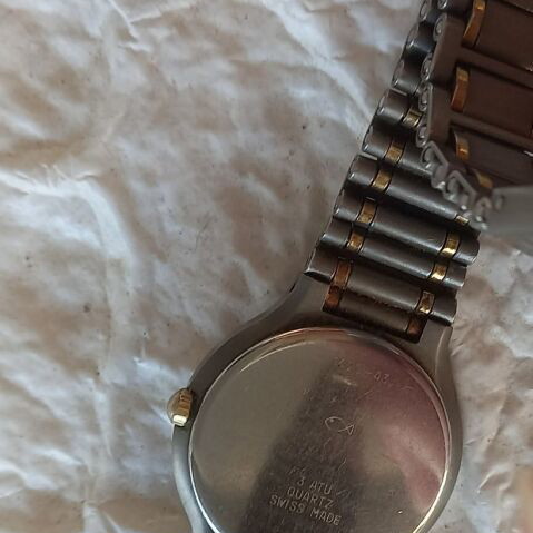 Favre Leuba women's wristwatch like new, titanium and 14k gold