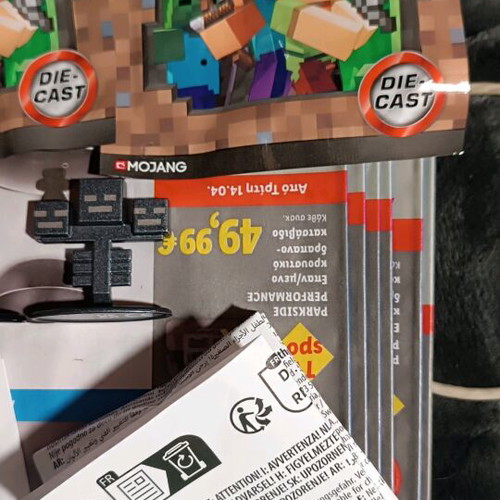 Minecraft metal figure new