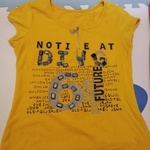 Short-sleeve blouse like new, yellow with design