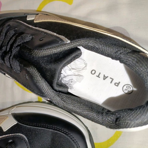 Sneakers black with white and beige details new