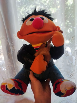 Sesame Street Rock & Roll Ernie plush toy Tyco 1997