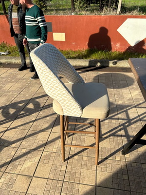 Bar stand stool used, almost new