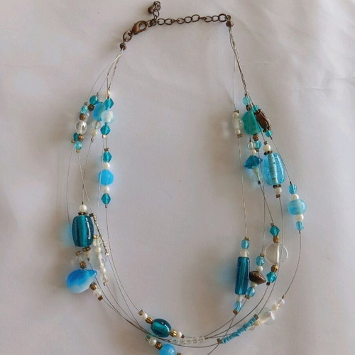 Necklace with stones and beads new, blue shades