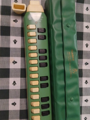 Hohner Melodica-Soprano vintage used, green, made in Germany