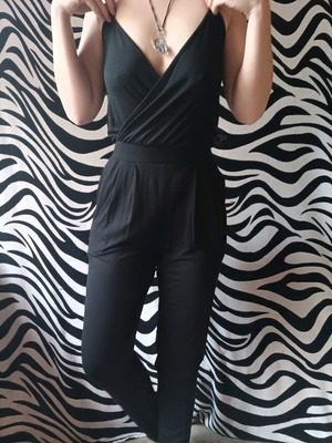 ASOS black jumpsuit like new, size S