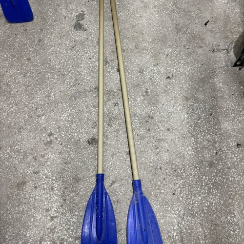 Pair of oars used, aluminum shaft