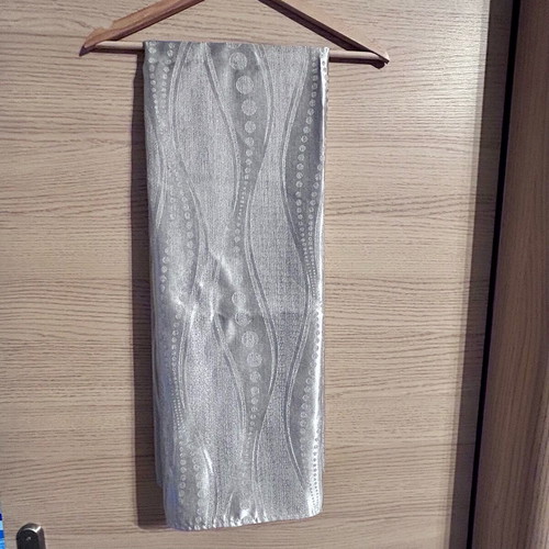 Tablecloth like new, dimensions 1.95x1.35, gray-silver