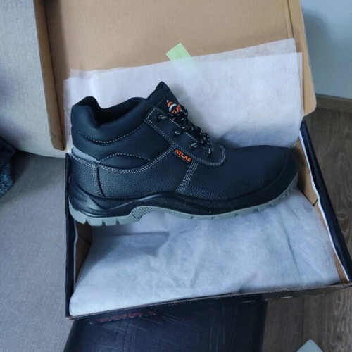 Men's work shoes new, size 43, black