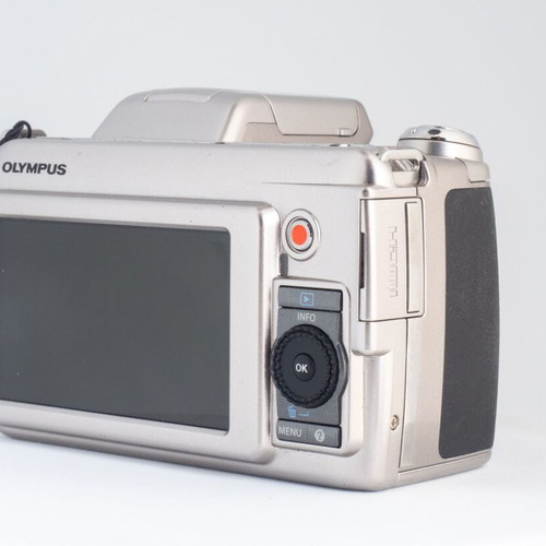 Olympus SP-800UZ 14MP superzoom digital camera used, 30x optical zoom