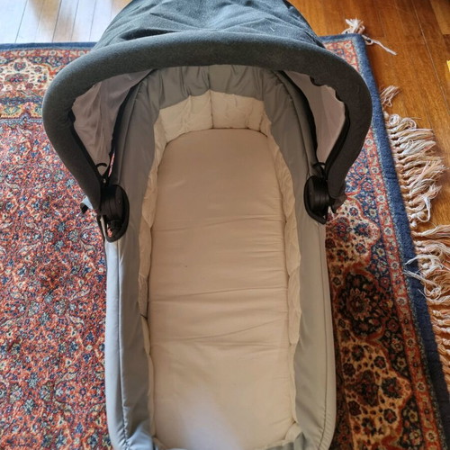 Hauck 3-in-1 stroller system like new, gray-black