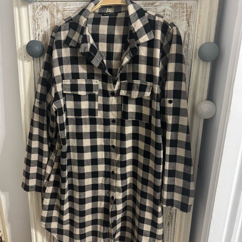 Checked shirt used, black and beige with defect