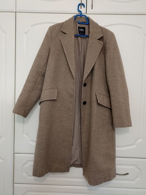 Zara beige coat medium, like new, classic two-button design