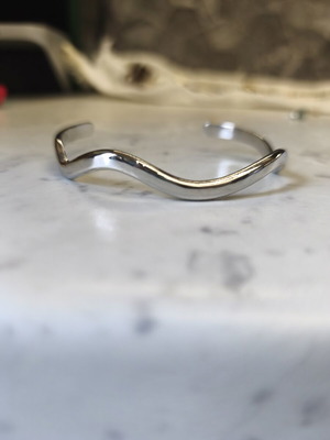 Silver bracelet like new