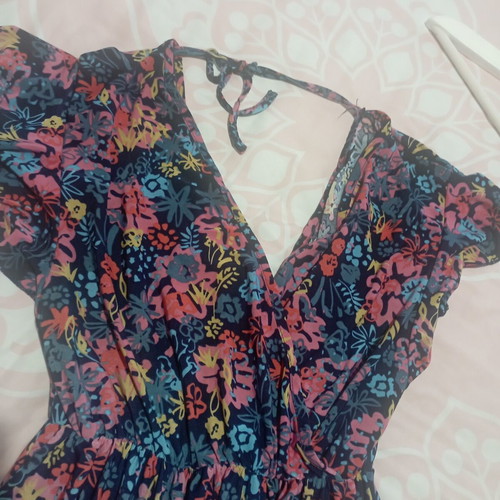 Maxi dress like new with back opening, size M, multicolor