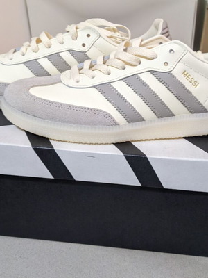 Adidas Samba Messi sneakers new, size 42 2/3, white and grey
