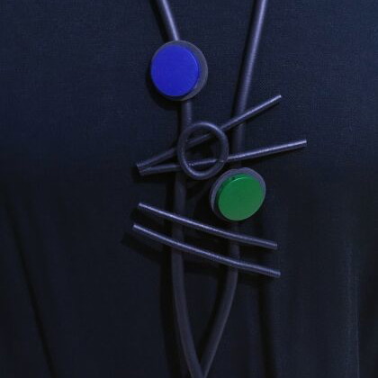 Silicone summer necklace, black with multicolor accents