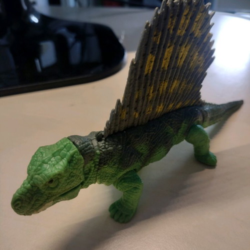 Jurassic Park Dimetridon JP01 figure used with functional jaw
