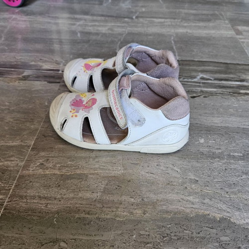 Biomecanics sandals size 23 used