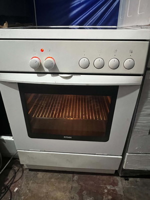 Pitsos kitchen stove with ceramic hobs used, fully functional