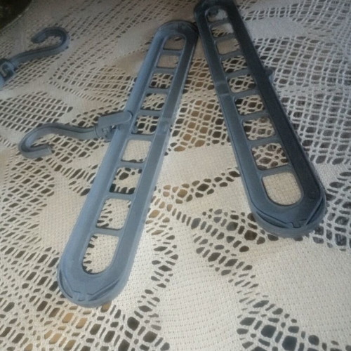 Folding hangers, set of 5