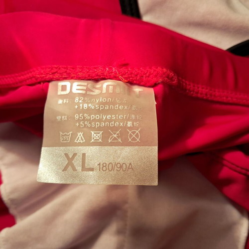 Desmiit men's sports swim shorts XL new, red and black