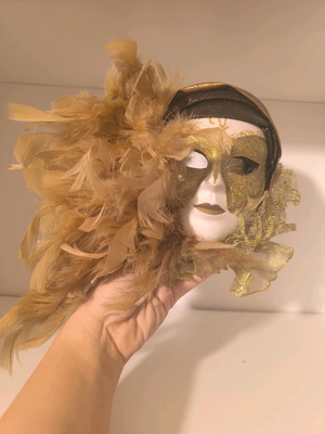 Venetian mask like new
