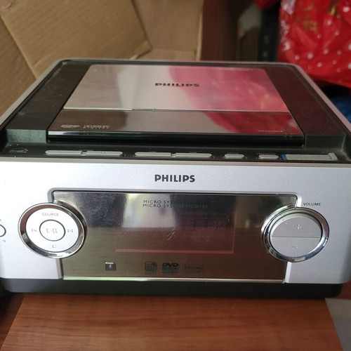 Philips MCD149 DVD Micro Hi-Fi 2.1 used with subwoofer USB FM AUX
