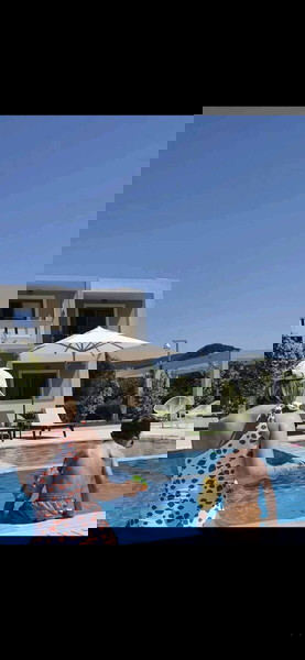 Μαγιό διπλής όψης καραβαν