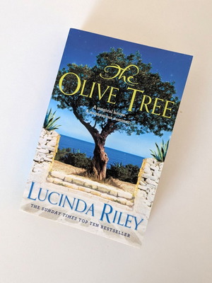 The Olive Tree της Lucinda Riley χαρτόδετο μεταχειρισμένο, αγγλικό