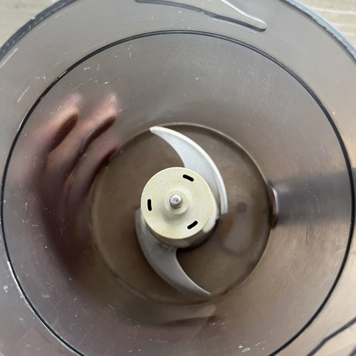 Philips Avent steam cooker used with minor chip