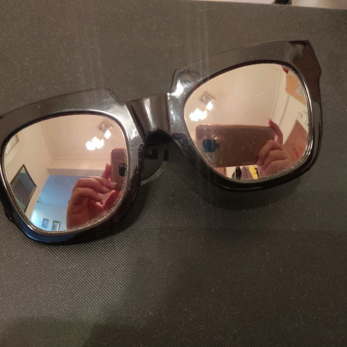 Hawkers Warwick sunglasses like new, rose gold mirror lens