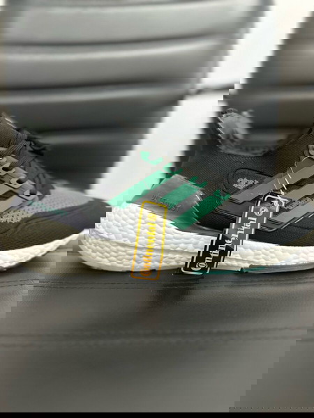 Adidas ultraboost x continental ОТСТЪПКА -40%