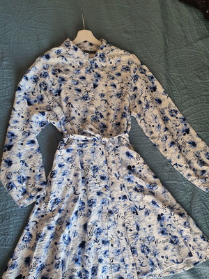 Dress Russian pattern viscose light, new, size L 40 12, white blue
