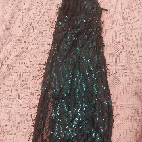 Sonhar emerald green formal dress with sequins and halter neck