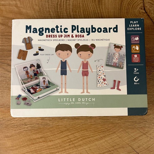 Little Dutch magnetic playboard used with 80+ pieces