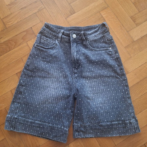 Elastic Bermuda shorts with rhinestones like new, size XS, gray