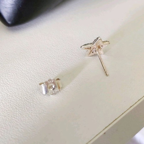 Pandora s925Ale starfish earring like new