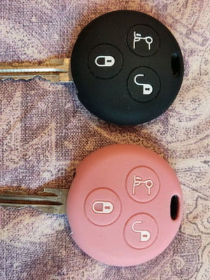 Smart for two silicone key covers like new, pink and black