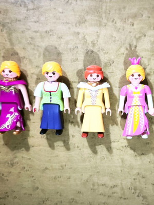 Playmobil princess and queen figures set like new