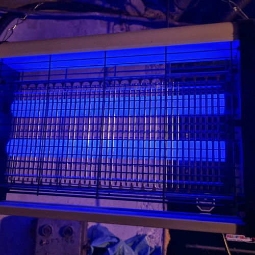 Electric insect trap for mosquitoes like new