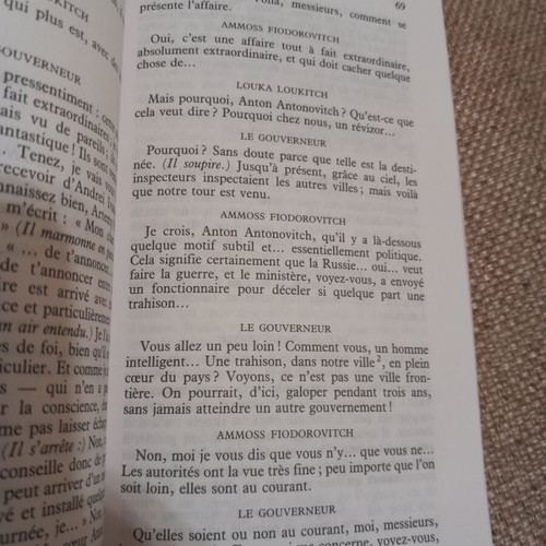 Le Révizor used French book by Gogol