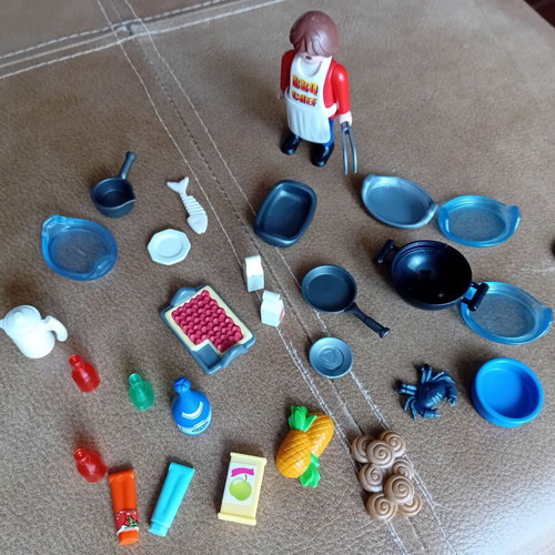 Playmobil chef cooking accessories like new