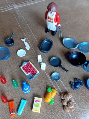 Playmobil chef cooking accessories like new