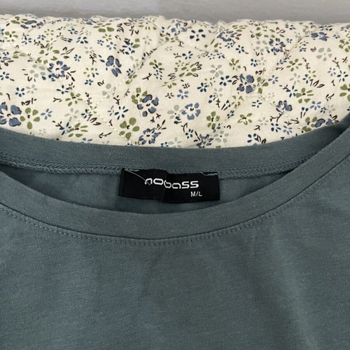 Noobas set woman’s like new, size medium-large, black multicolor