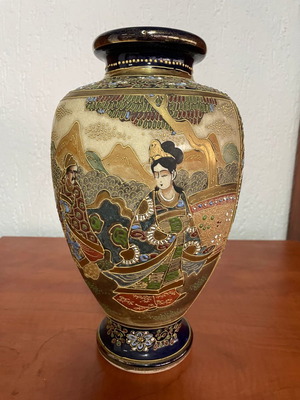 Βάζο Satsuma πορσελάνη με ανάγλυφα χειροποίητα σχέδια χρυσού καινούργιο