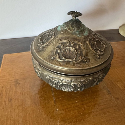 Silver container in good condition