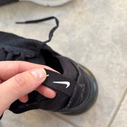 Nike Air Max 270 athletic shoes like new, size 39, black